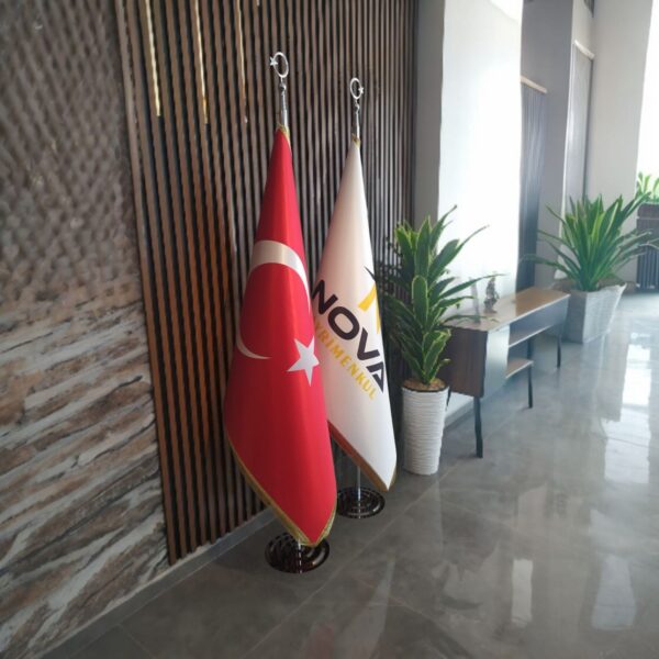 makam bayrağı krom direkli