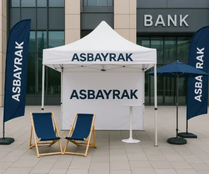 sbayrak olarak Akbank, Albaraka Türk, Denizbank, Garanti, İş Bankası, Şekerbank ve Halkbank başta olmak üzere bankacılık sektörüne; bayrak, bayrak direği, gazebo çadır, dış mekan şemsiyesi ve promosyon kamp sandalyesi üretimi sunuyoruz.